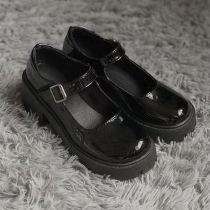 Doll style shoes! Size 7 (39)